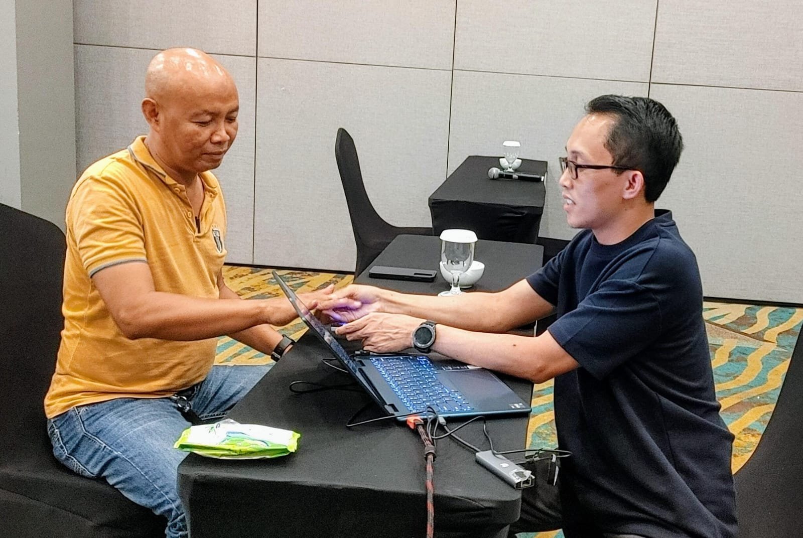 Proses pemindaian sidik jari peserta Tes STIFIn Wonosobo